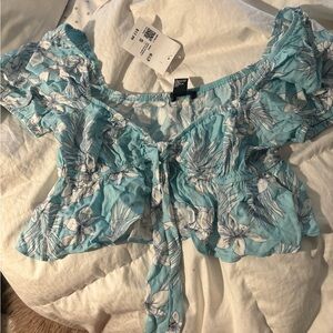Forever 21 top with tags